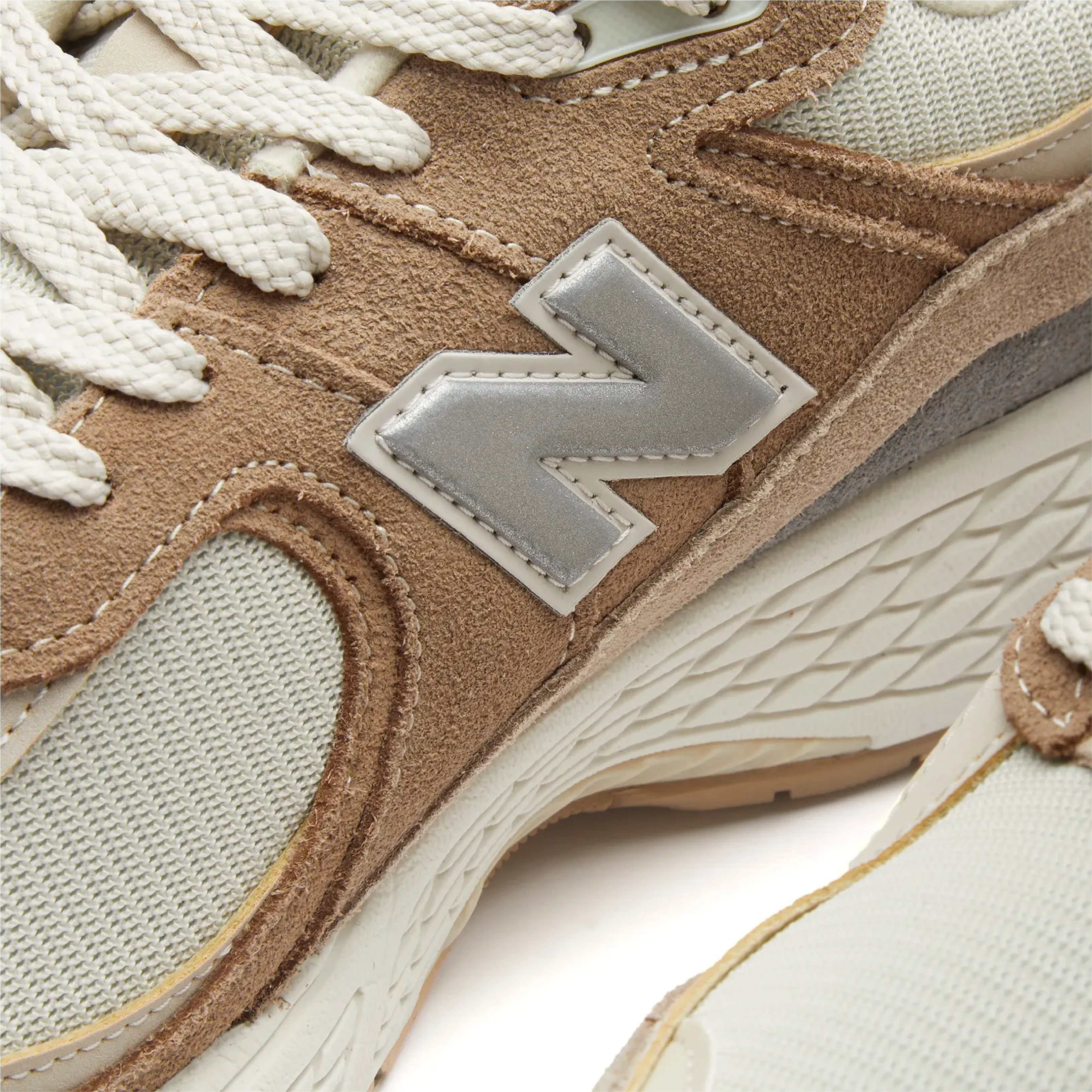 New Balance 2002 Driftwood / Sandstone