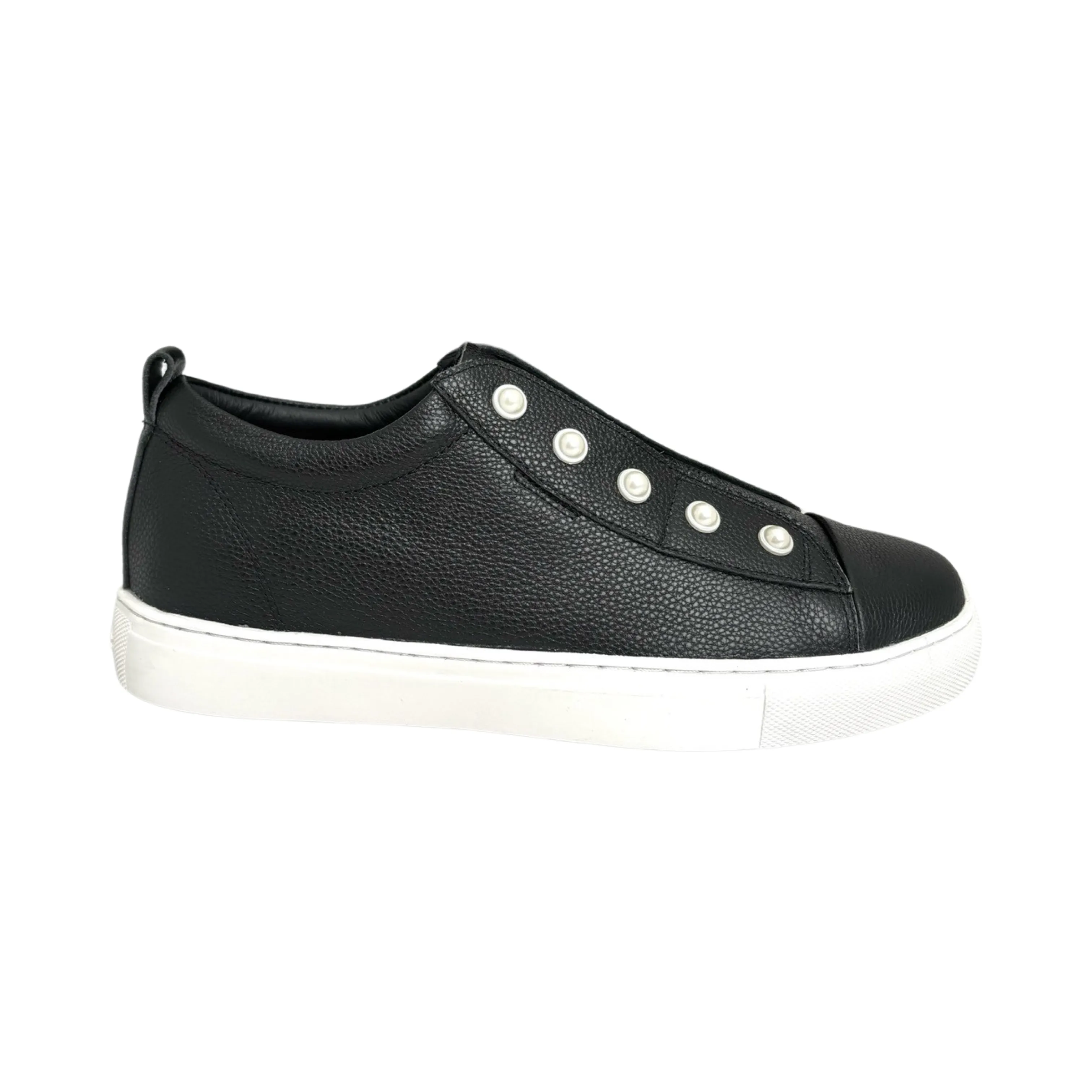 Pearla Black Sneaker