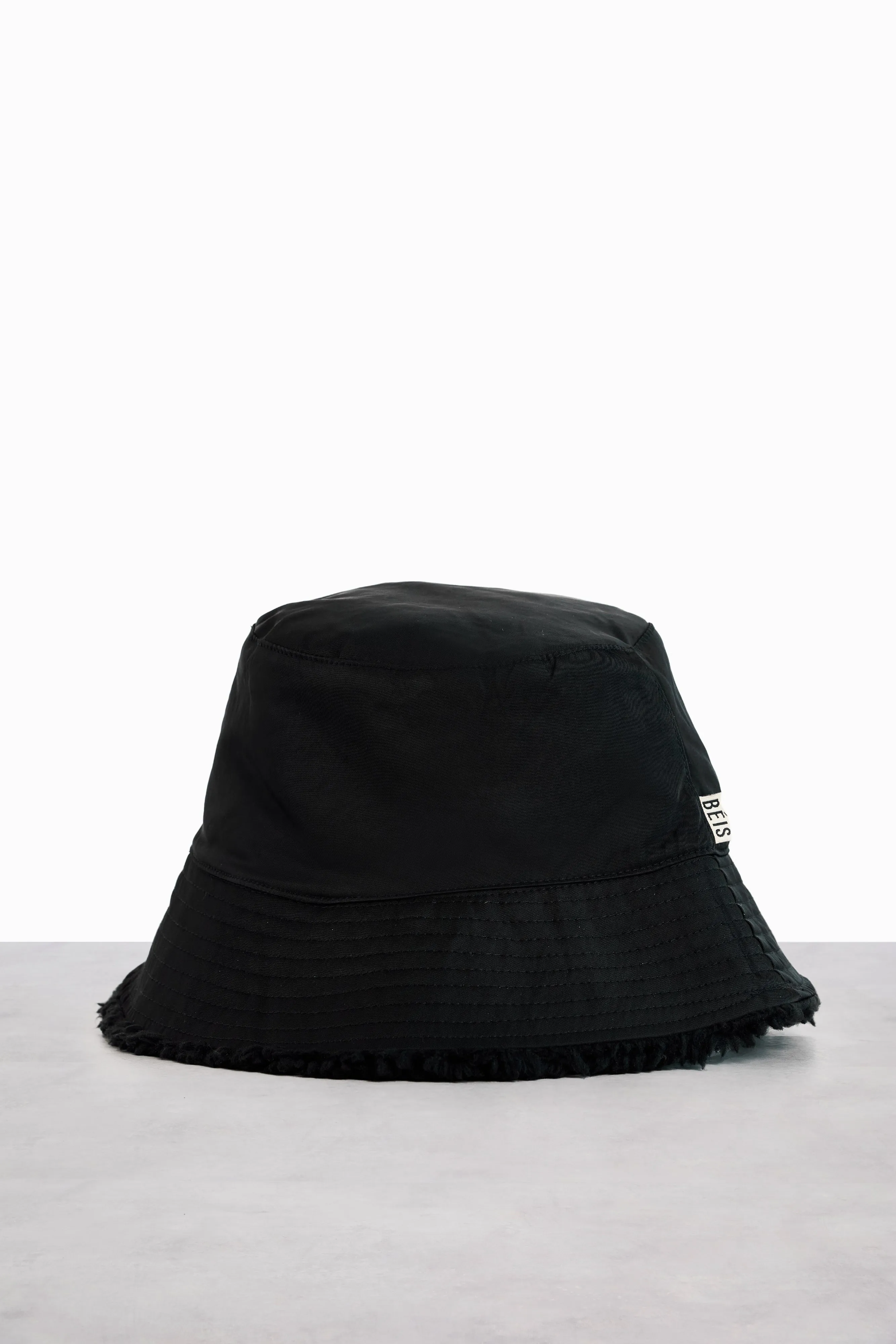 The Bucket Hat in Black